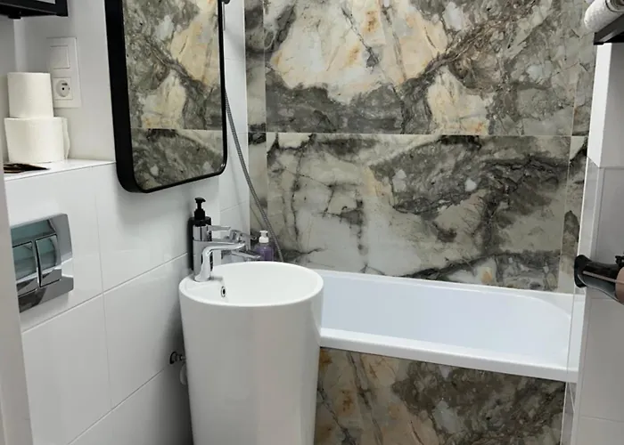 Centrum Srodmiescie Apartment *